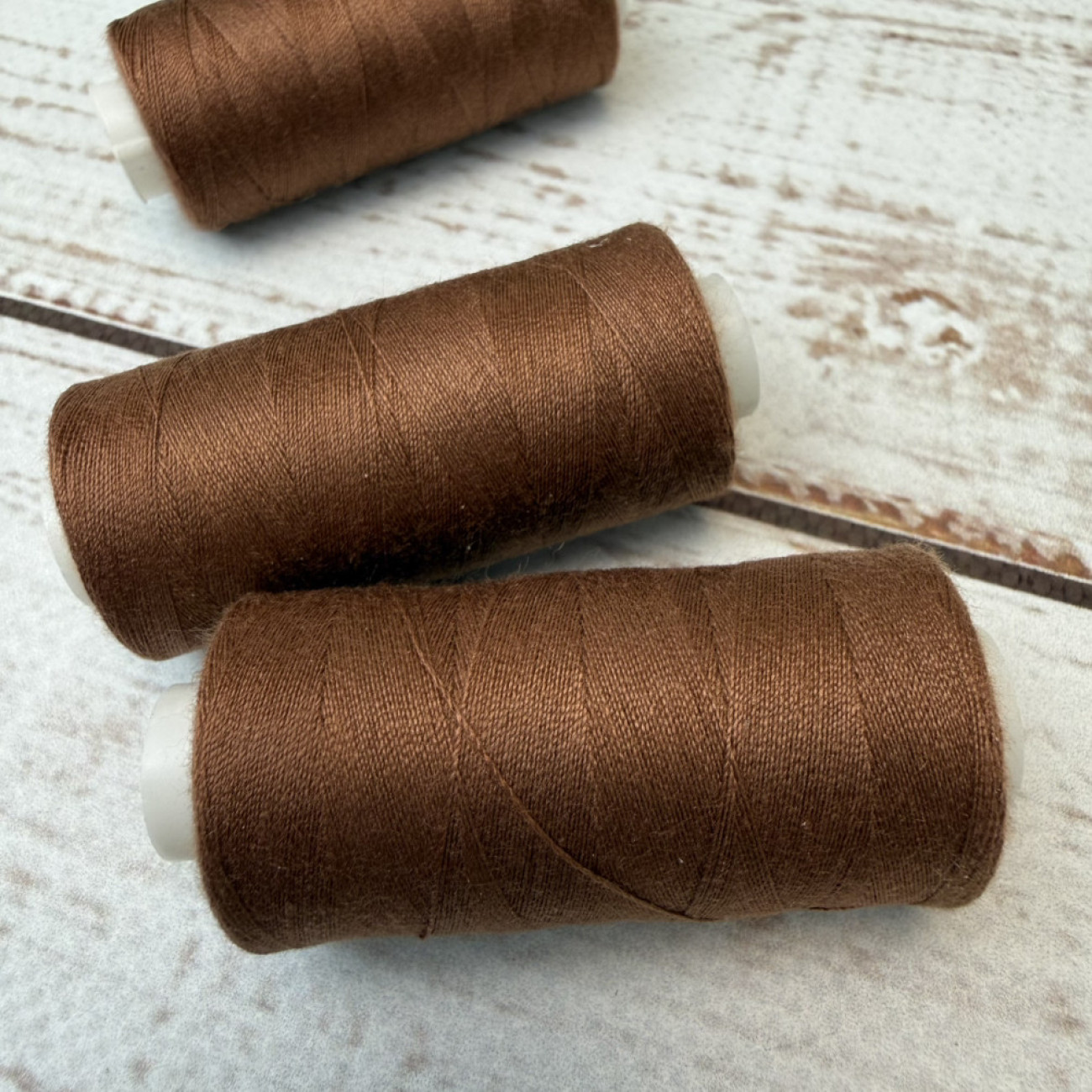 Нитки для шиття Peri 100% поліестер, 40/2, 400Y (№230)