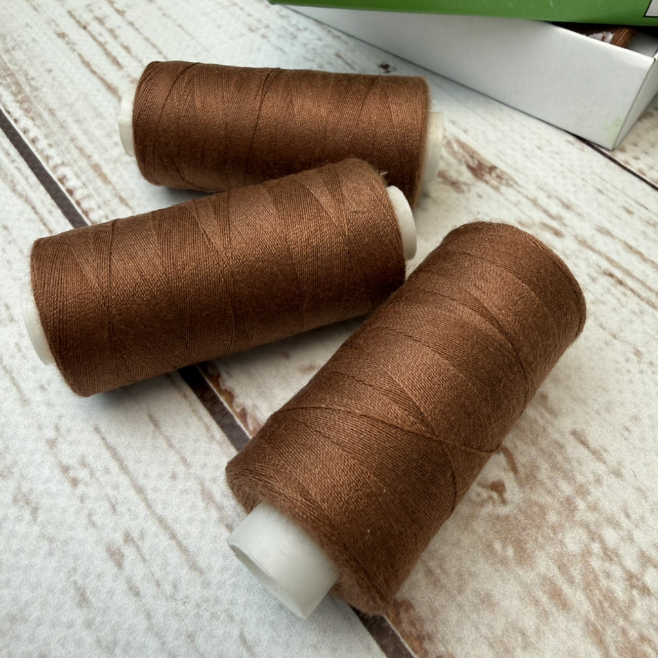 Нитки для шиття Peri 100% поліестер, 40/2, 400Y (№230)