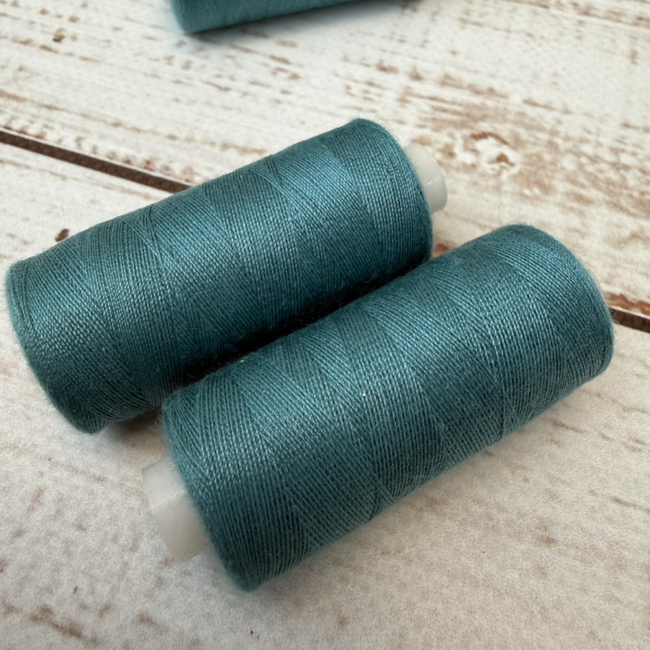 Нитки для шиття Peri 100% поліестер, 40/2, 400Y (№238)