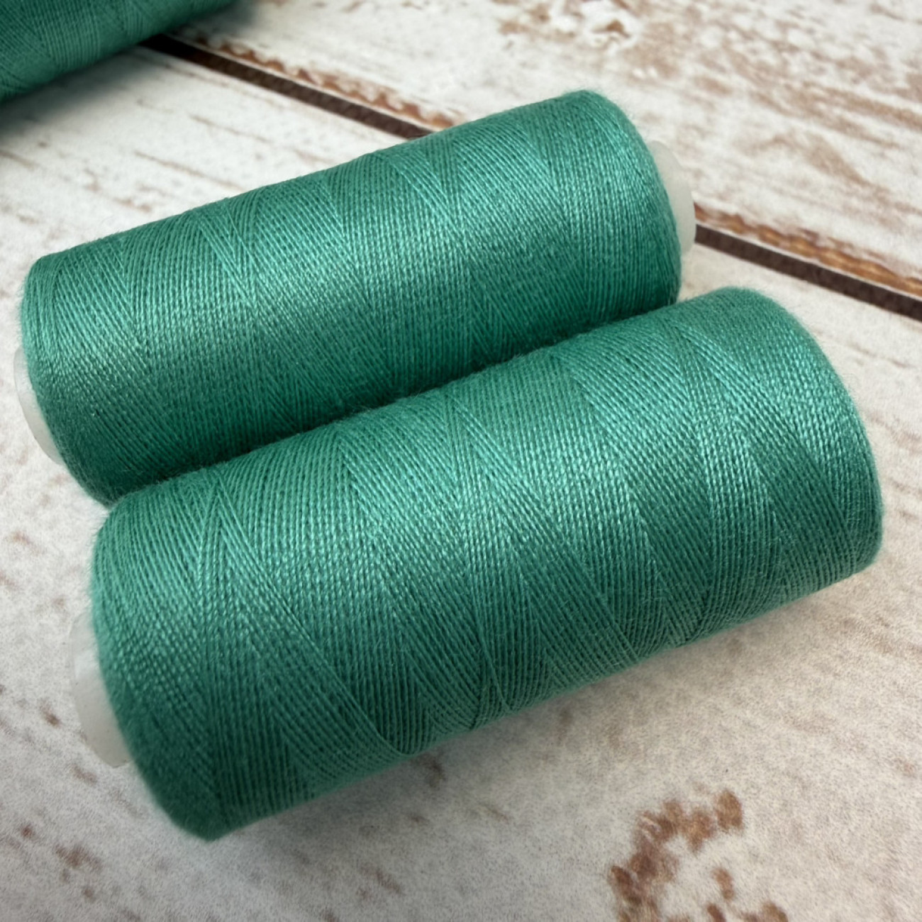 Нитки для шиття Peri 100% поліестер, 40/2, 400Y (№233)