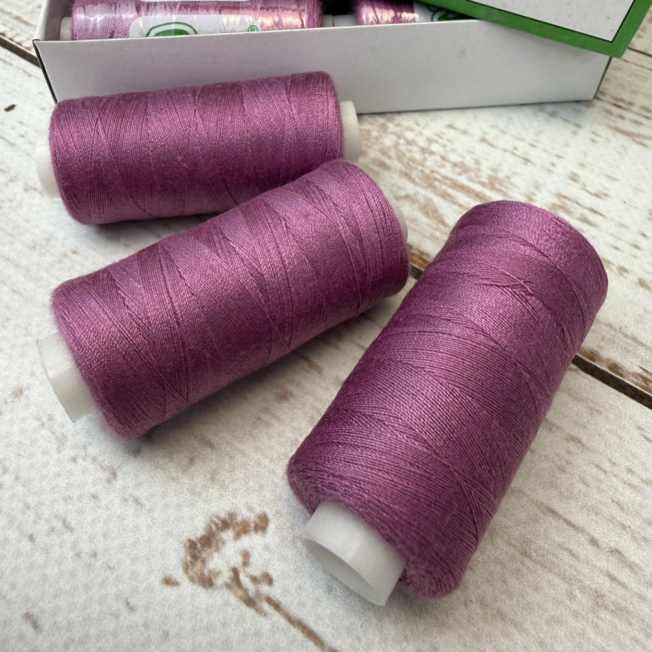 Нитки для шиття Peri 100% поліестер, 40/2, 400Y (№250)