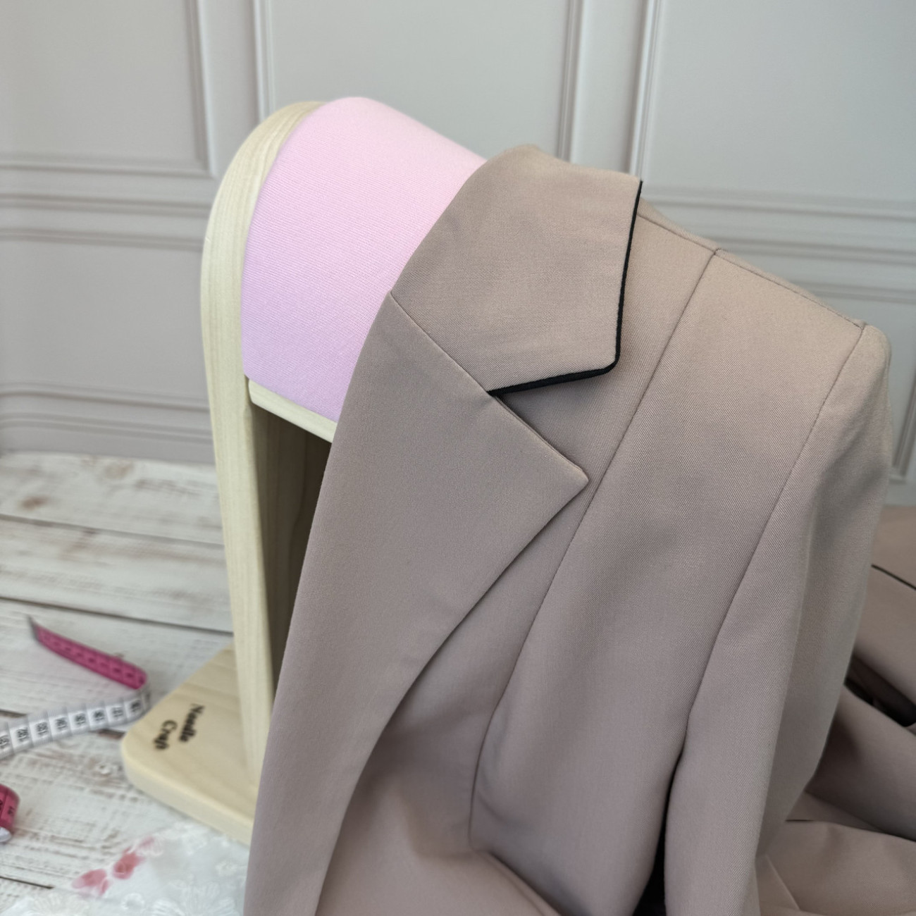 Кравецька колодка для ВТО Needle Craft Плече велике Рожеве