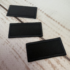 Нашивка клейова (термоаплікація) прямокутна чорна 42×20 мм
