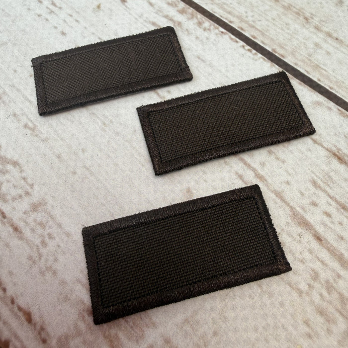 Нашивка клейова (термоаплікація) прямокутна коричнева 42×20 мм