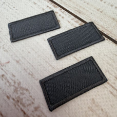 Нашивка клейова (термоаплікація) прямокутна сіра 42×20 мм