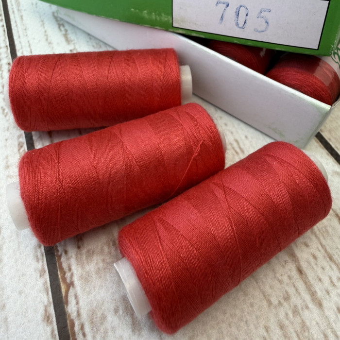 Нитки для шиття Peri 100% поліестер, 40/2, 400Y (№705)