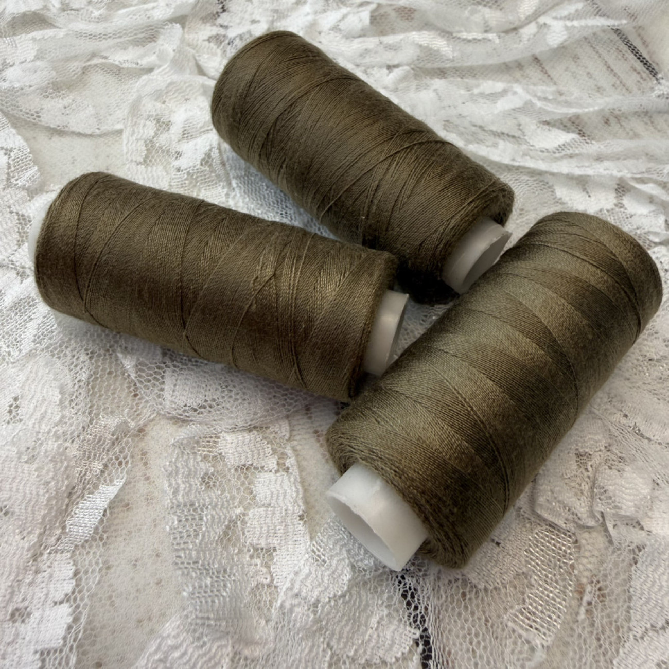 Нитки для шиття Peri 100% поліестер, 40/2, 400Y (№265)